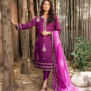 Branded Mannat Pakistani (3 pc) Dress